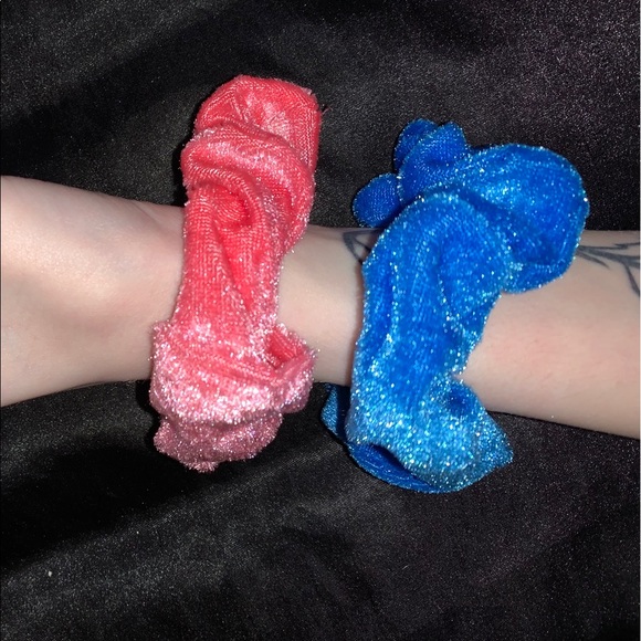 Cotton candy scrunchie set - Picture 3 of 3